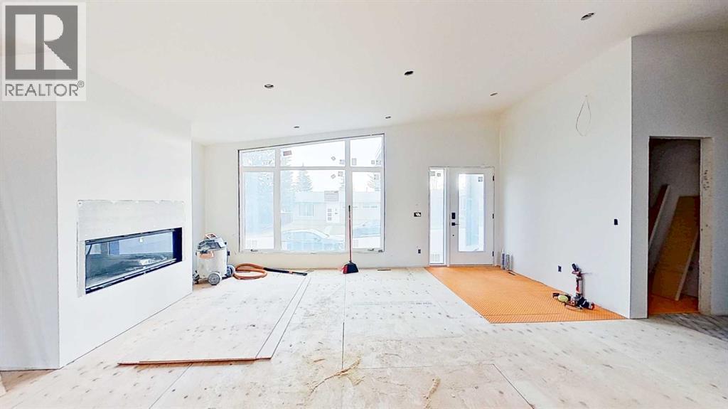 5616 Lodge Crescent SW