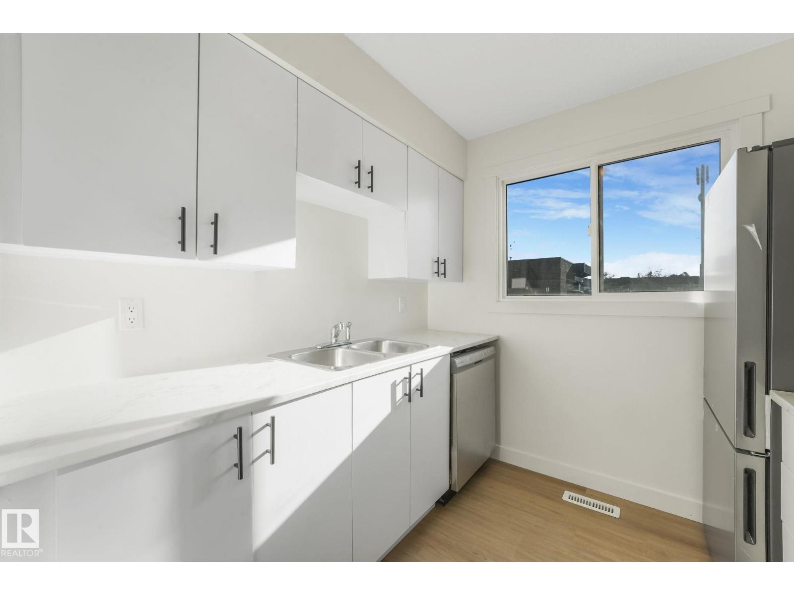 5833 RIVERBEND RD NW