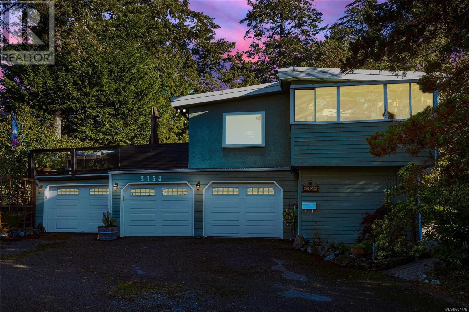 3954 Grandis Pl