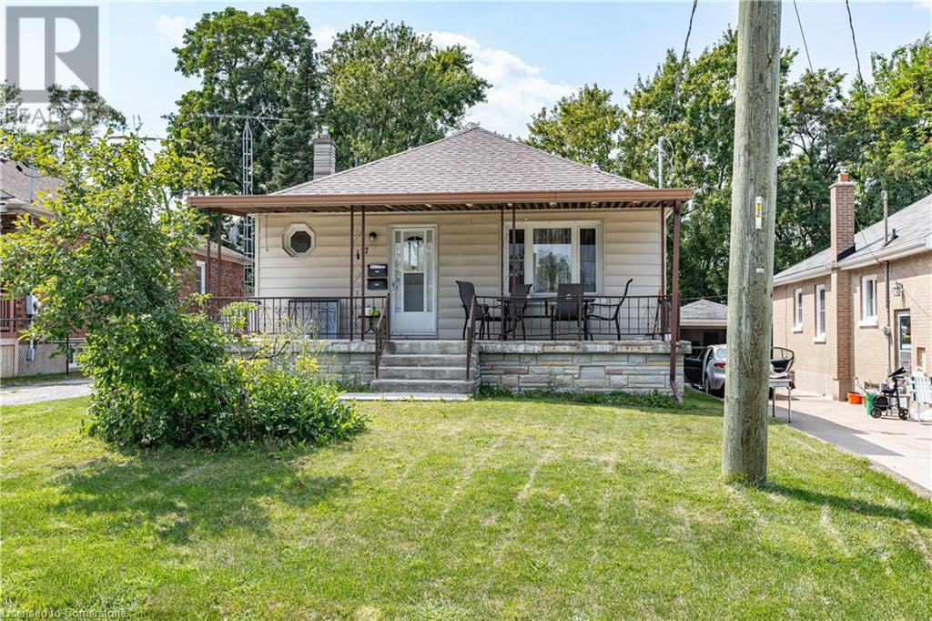 17 PRESTWICK Avenue