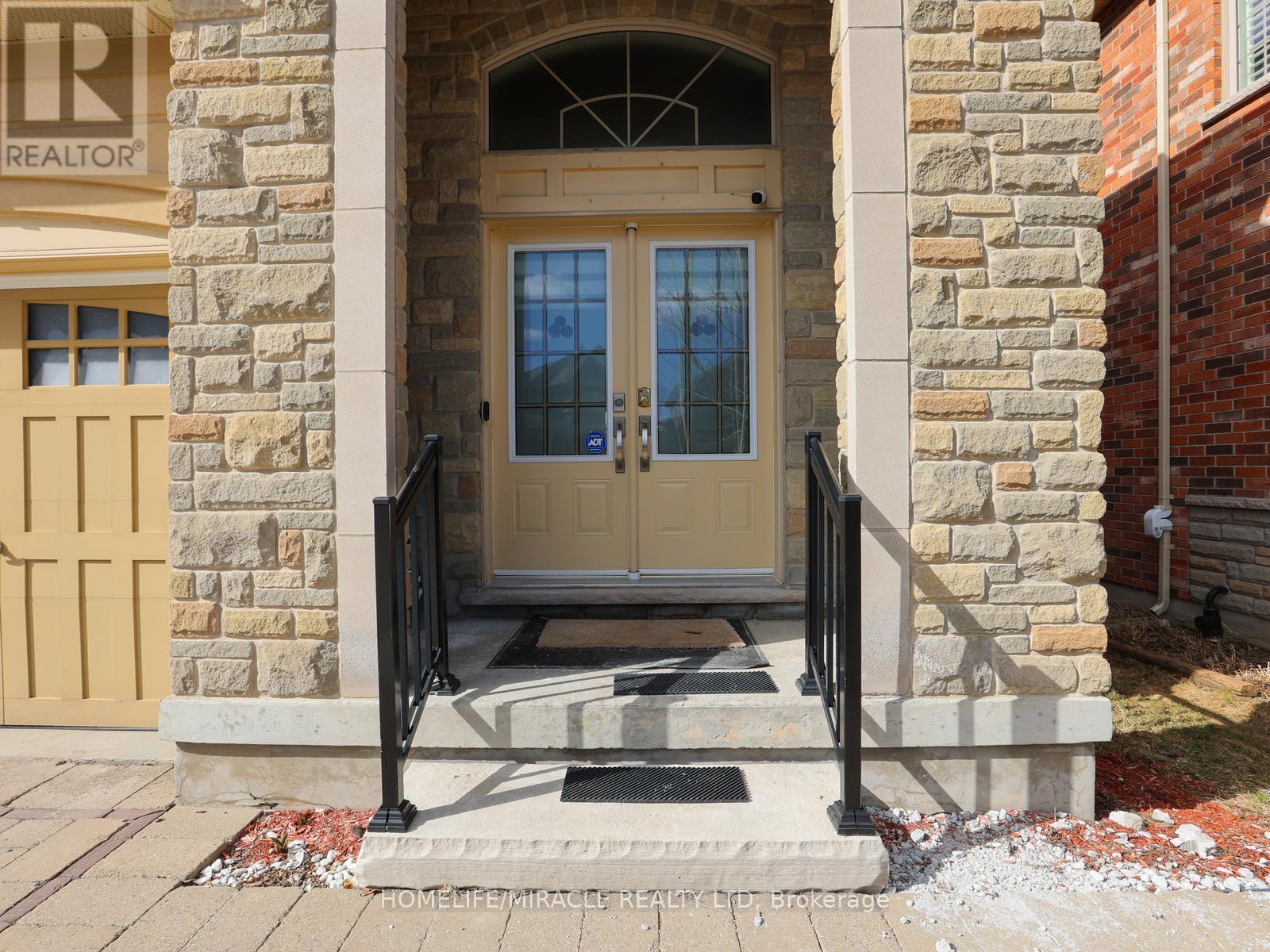 584 PINERY TRAIL