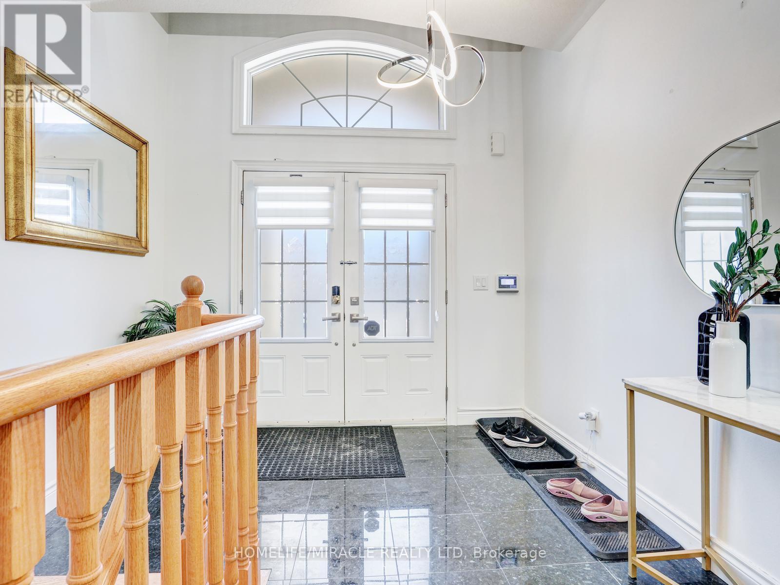 584 PINERY TRAIL