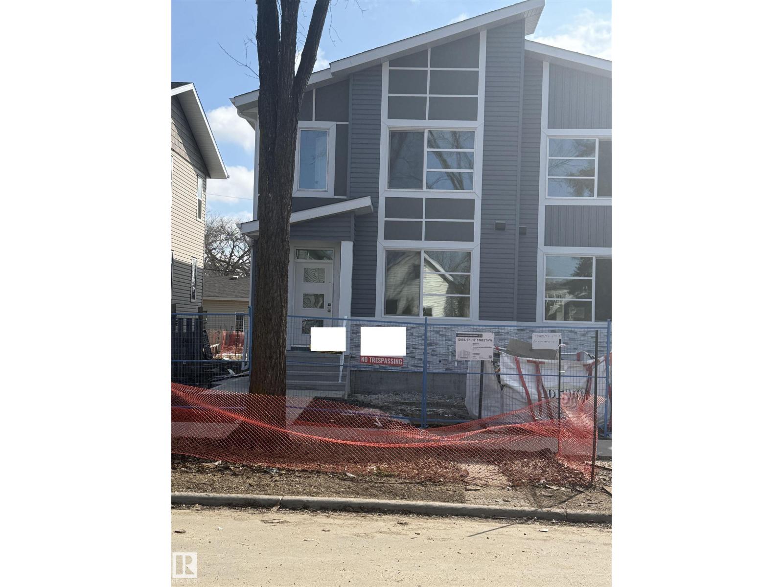 12957 121 ST NW