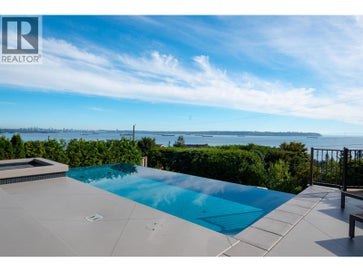 4135 BURKEHILL PLACE West Vancouver BC V7V3M8