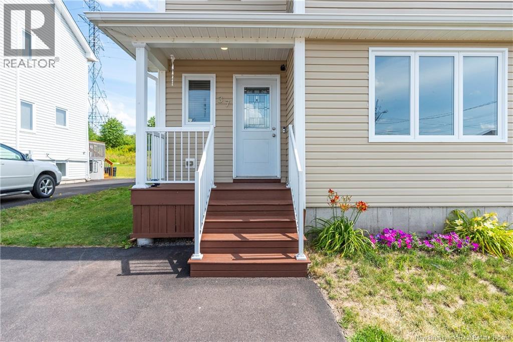 37 Stillwater Drive