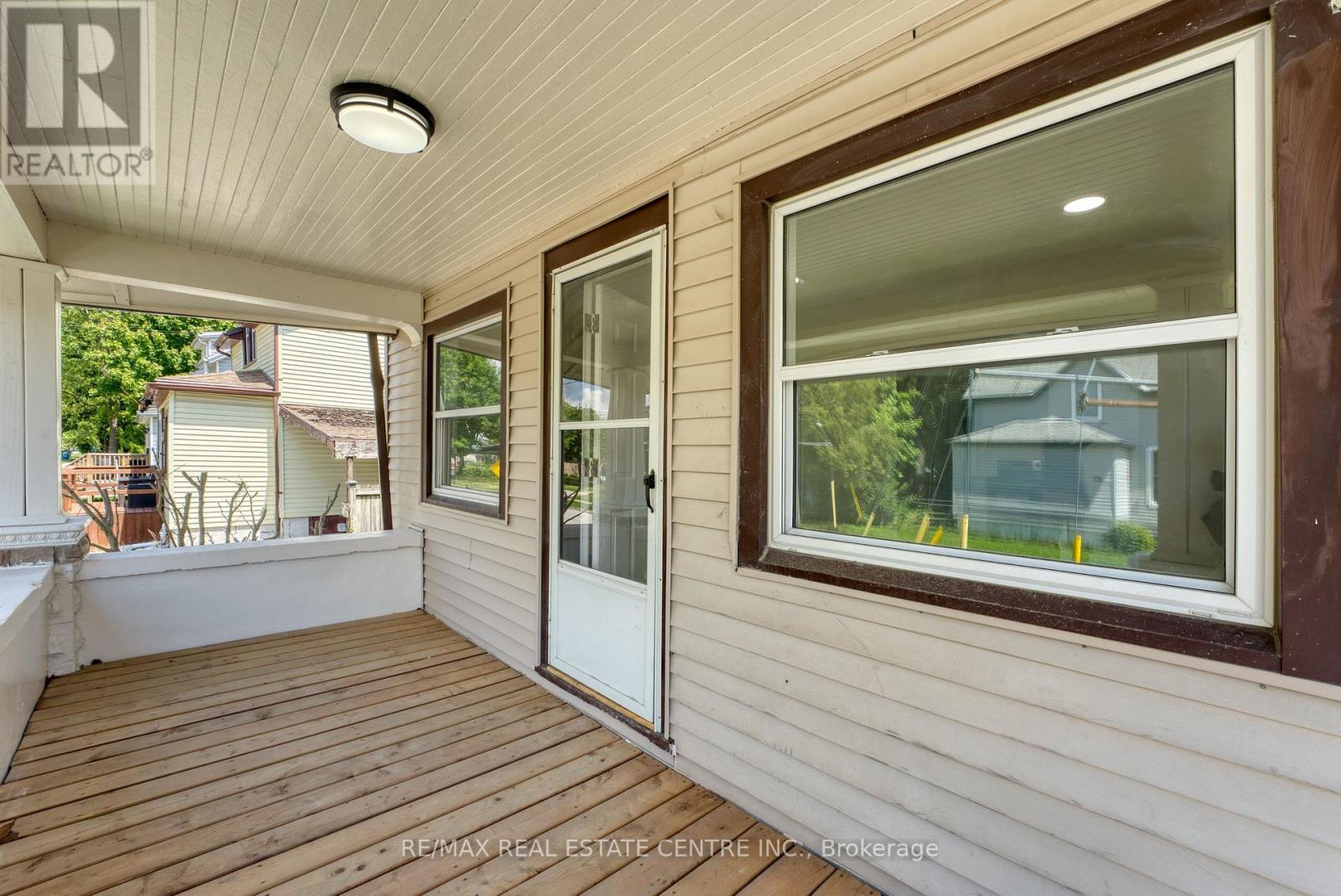 88 LORNE AVENUE