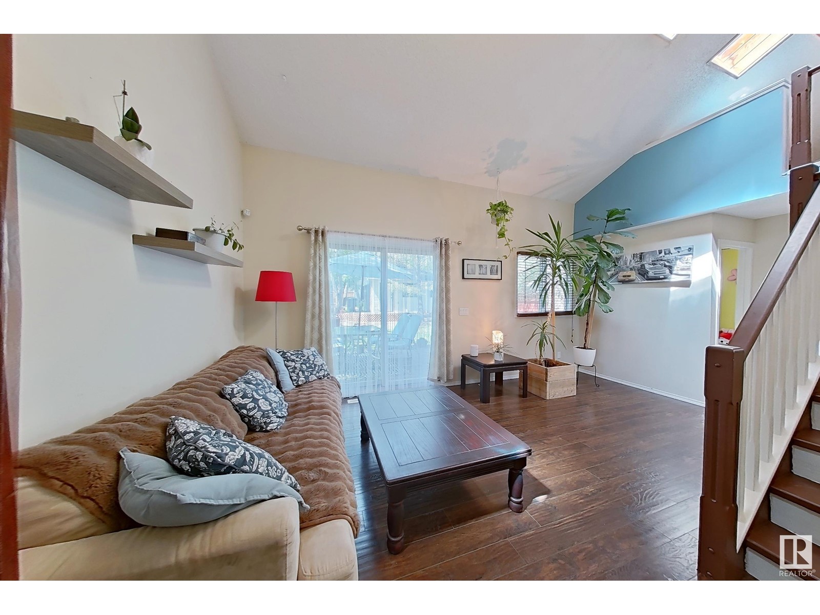 12122 125 ST NW