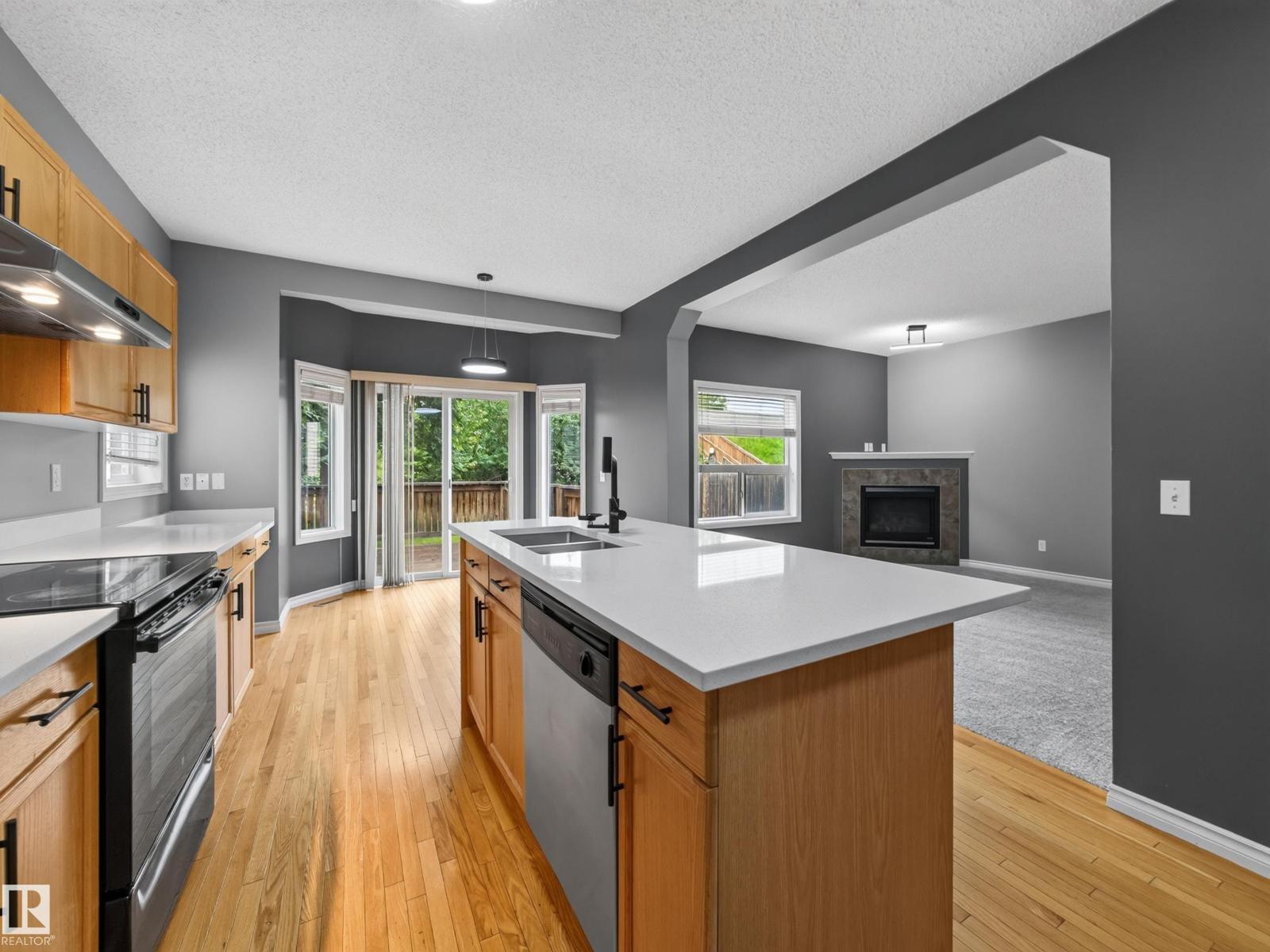 283 ASCOTT CR