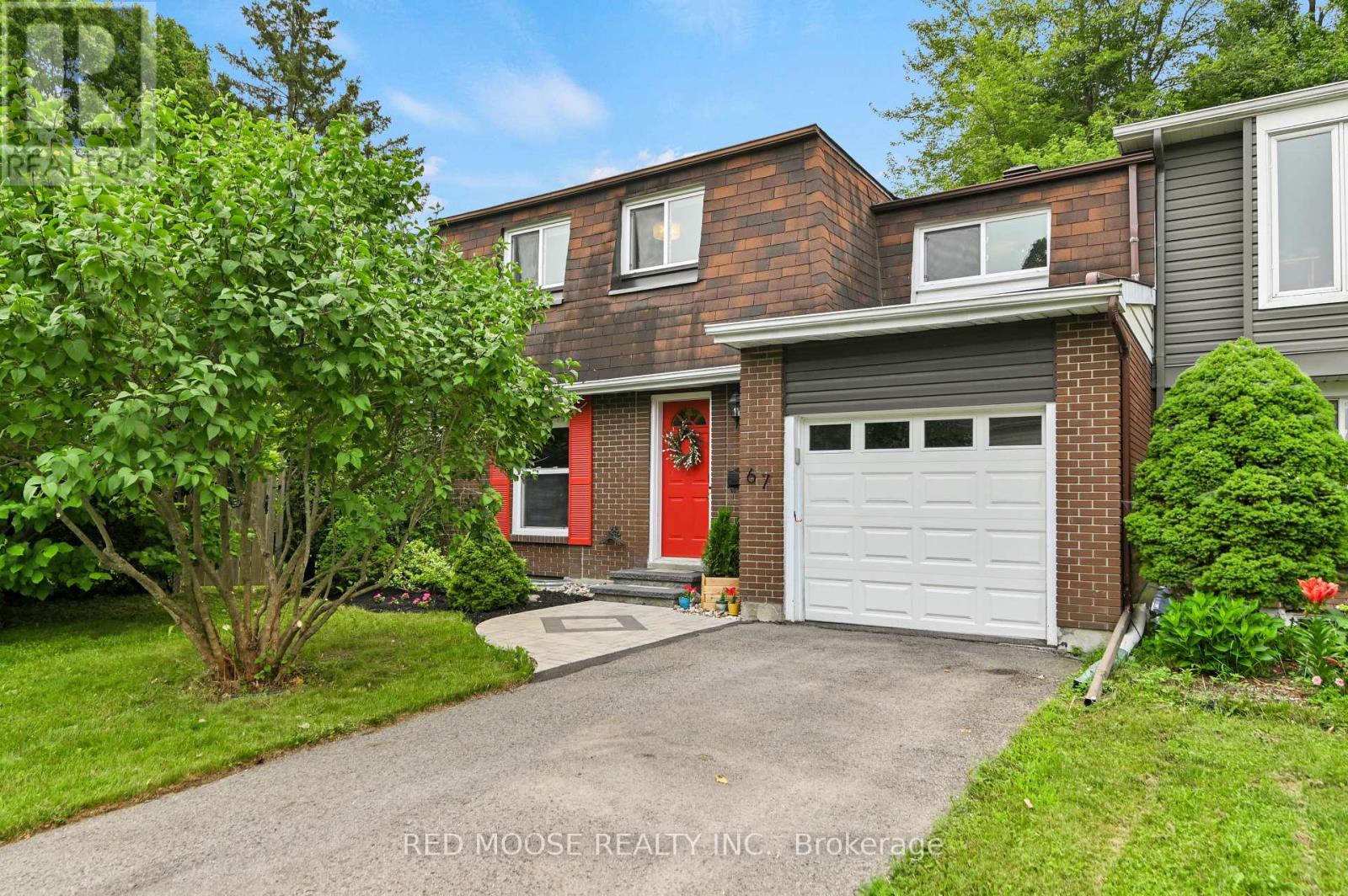 Photo 1 of 37 — 67 VALEWOOD CRESCENT, Ottawa, ON K1B4G1