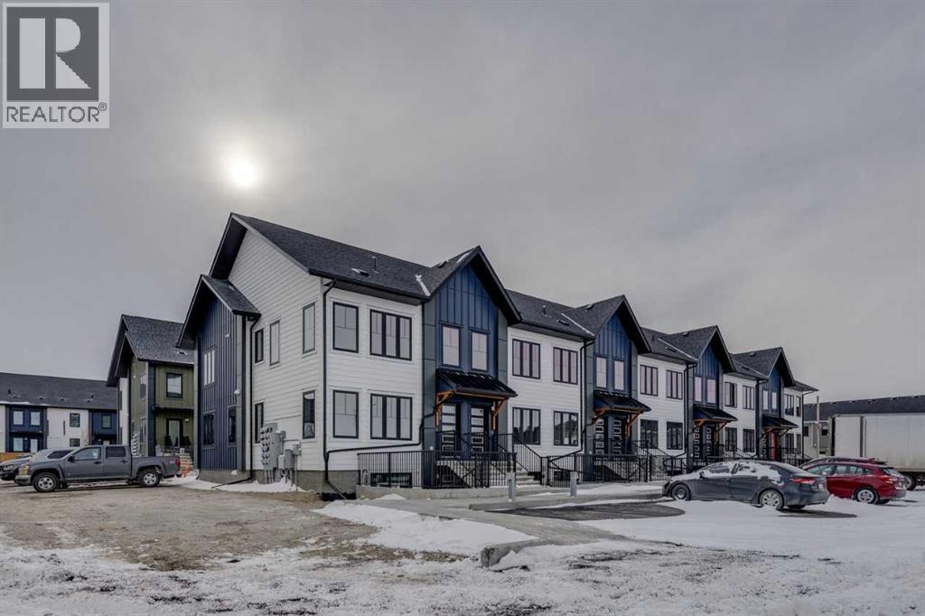 215, 40 Livingston Parade NE