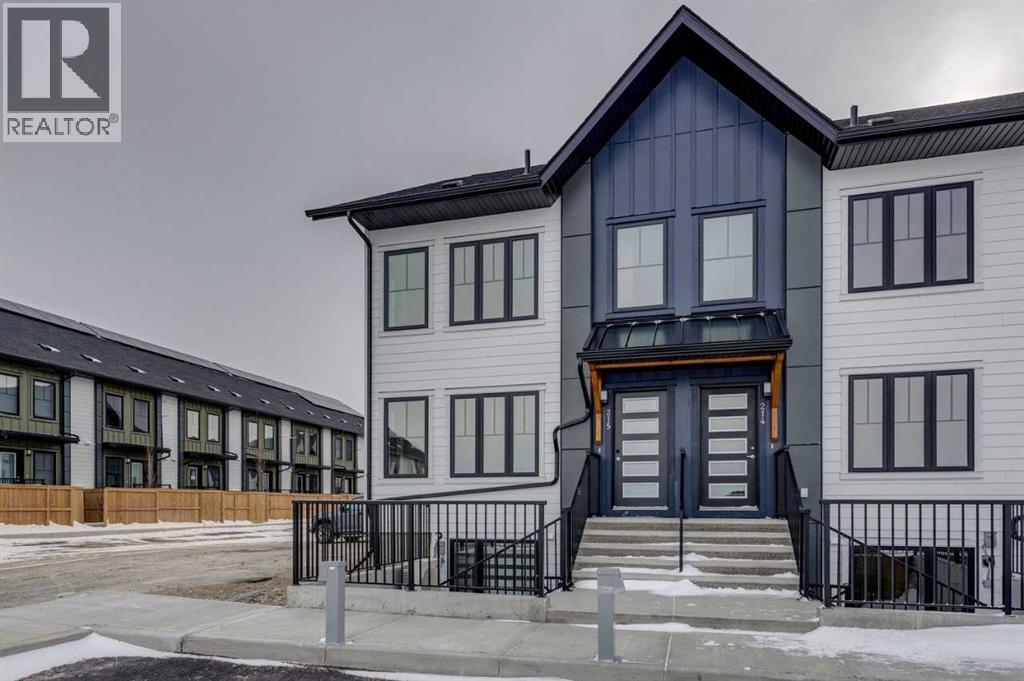 215, 40 Livingston Parade NE