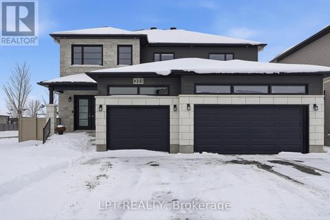 301 MOONLIGHT DRIVE Russell ON K4R0L1