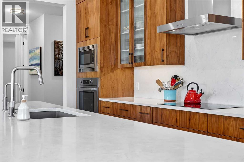 402, 21 Lebel Crescent NW