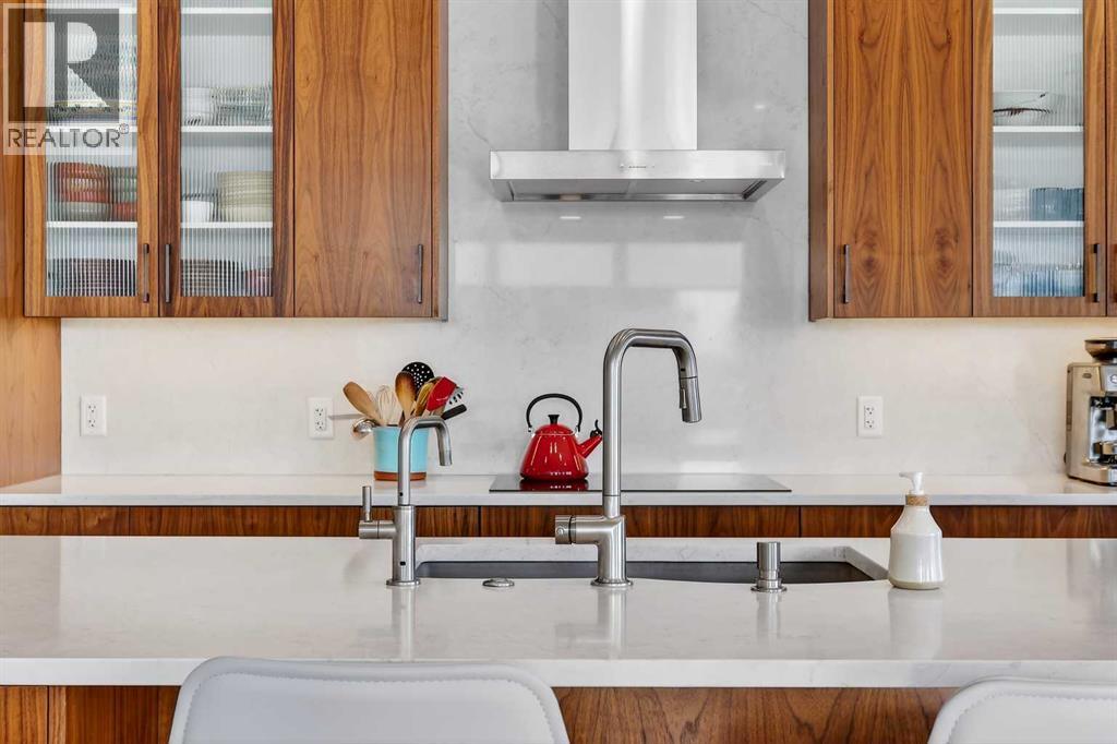 402, 21 Lebel Crescent NW