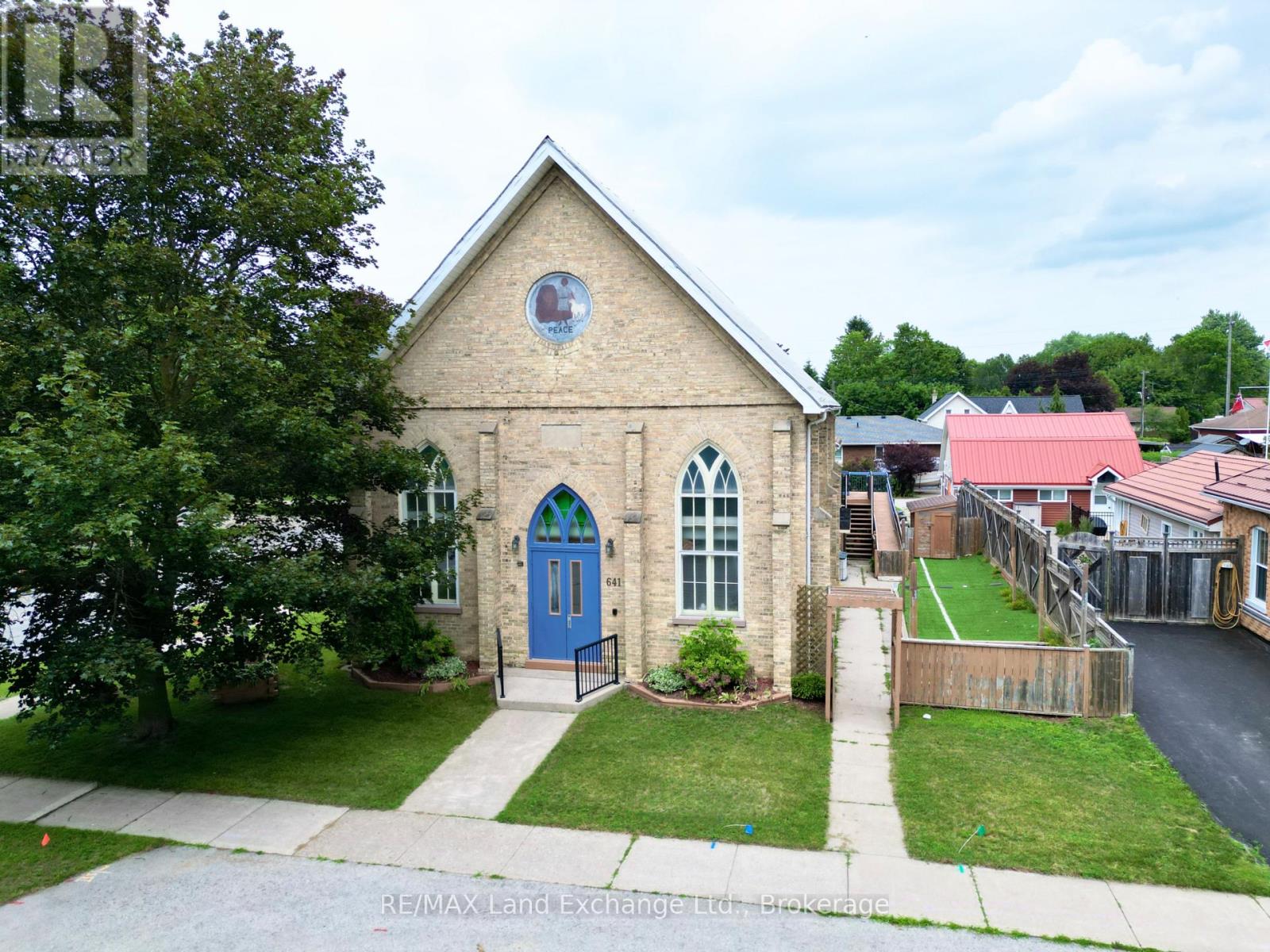 Photo 1 of 23 — 641 MARKET STREET, Saugeen Shores, ON N0H2C3