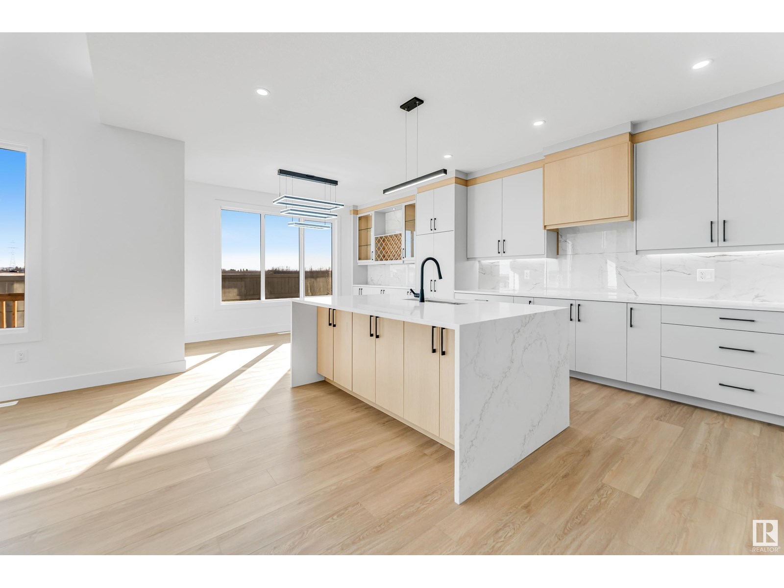 9443 PEAR CR SW