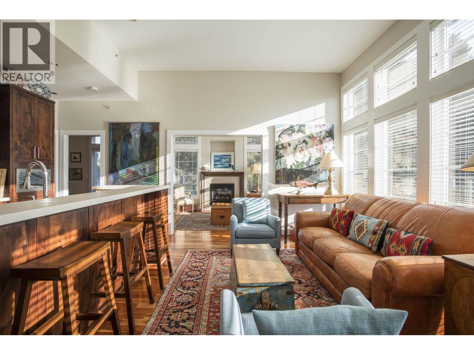 404 6328 LARKIN DRIVE