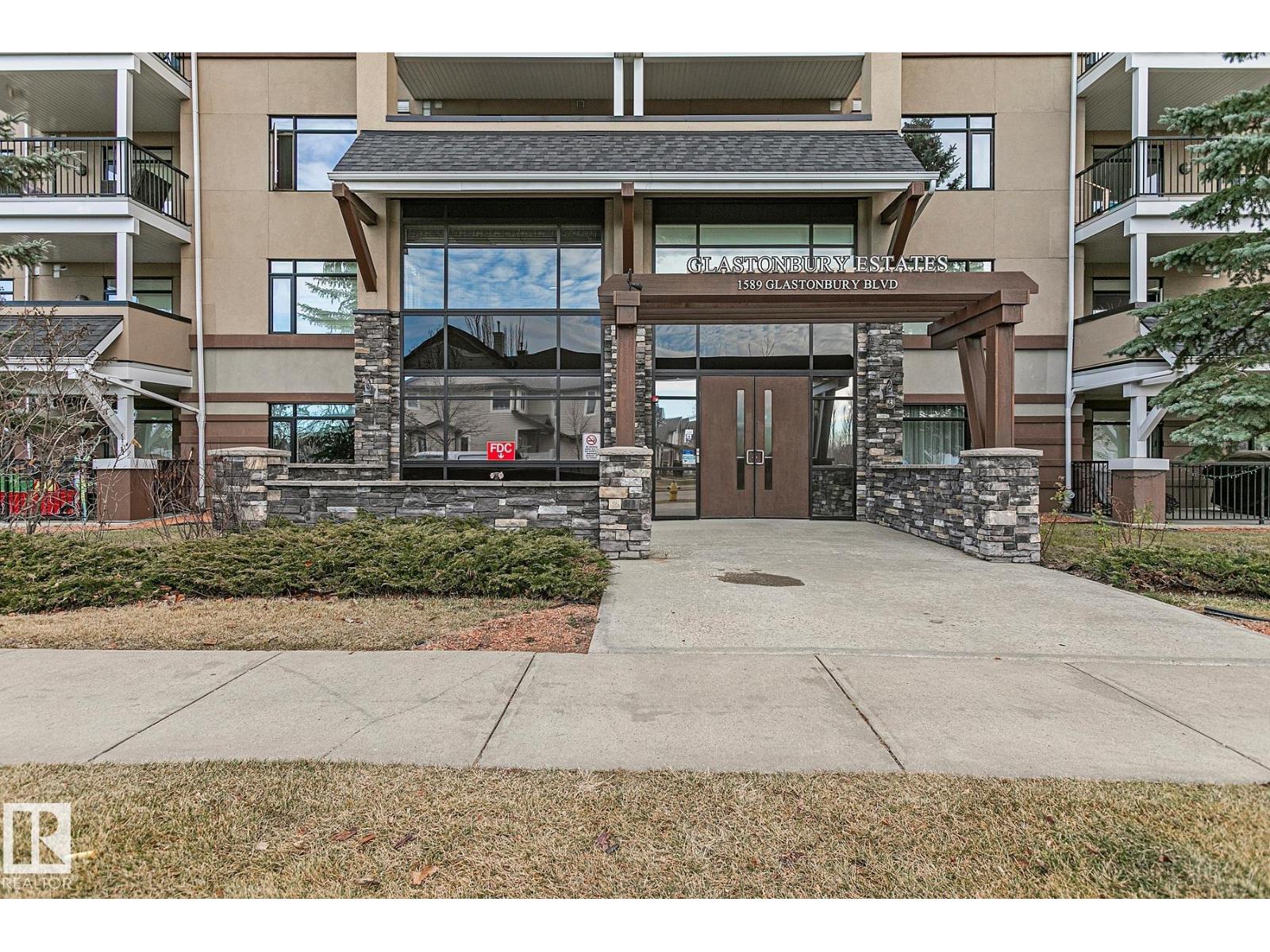 #102 1589 GLASTONBURY BV NW