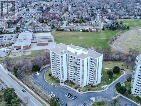5090 PINEDALE Avenue Unit# 606 Burlington ON L7L3V8