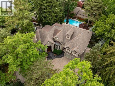 106 APPLEBY Place Burlington ON L7L2X1