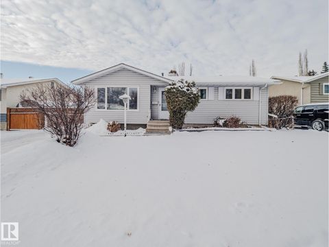 15212 60 ST NW Edmonton AB T5A1Z7