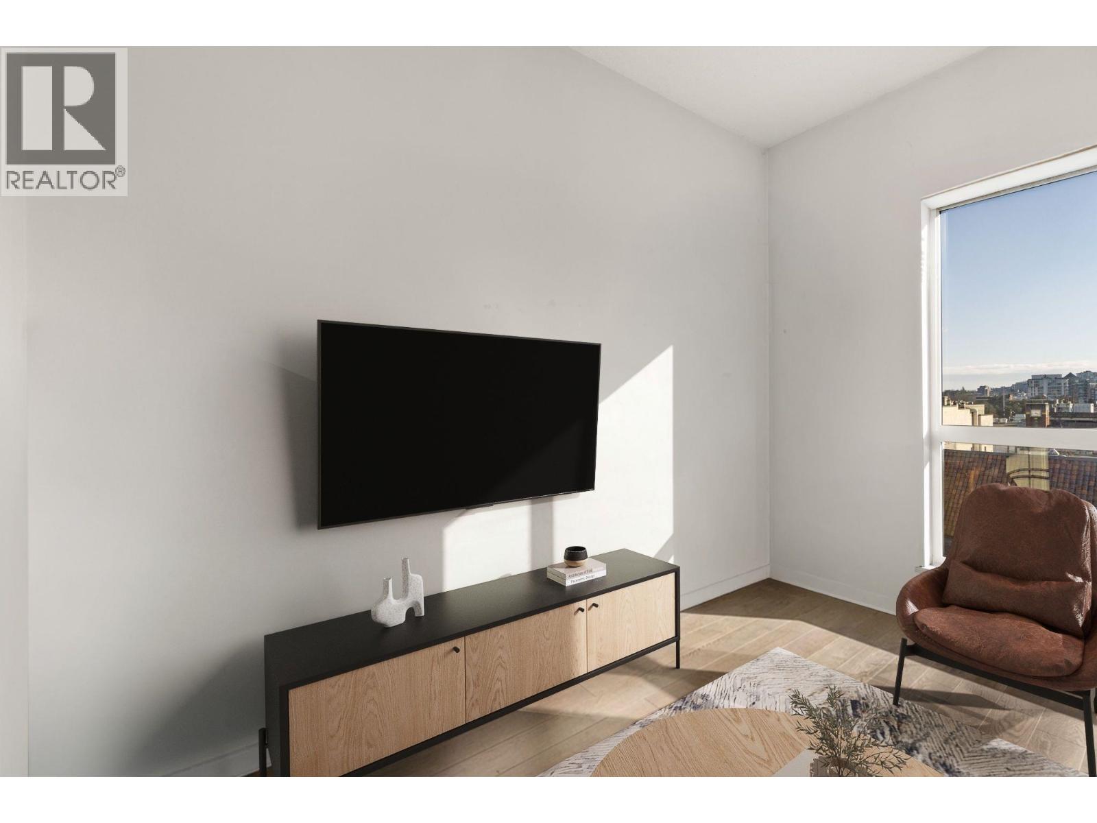 618 138 E HASTINGS STREET