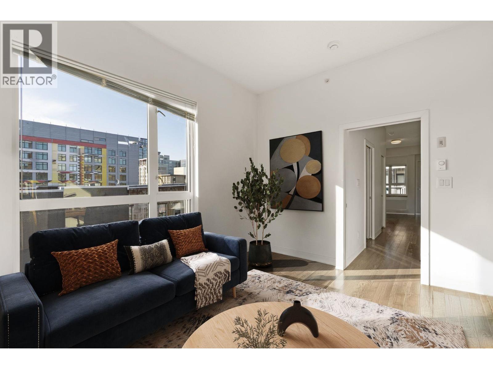 618 138 E HASTINGS STREET