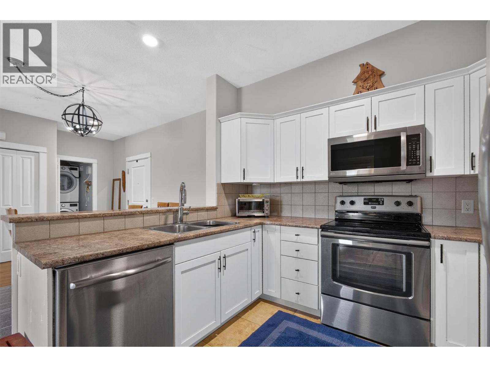 2551 Shoreline Drive Unit# 208