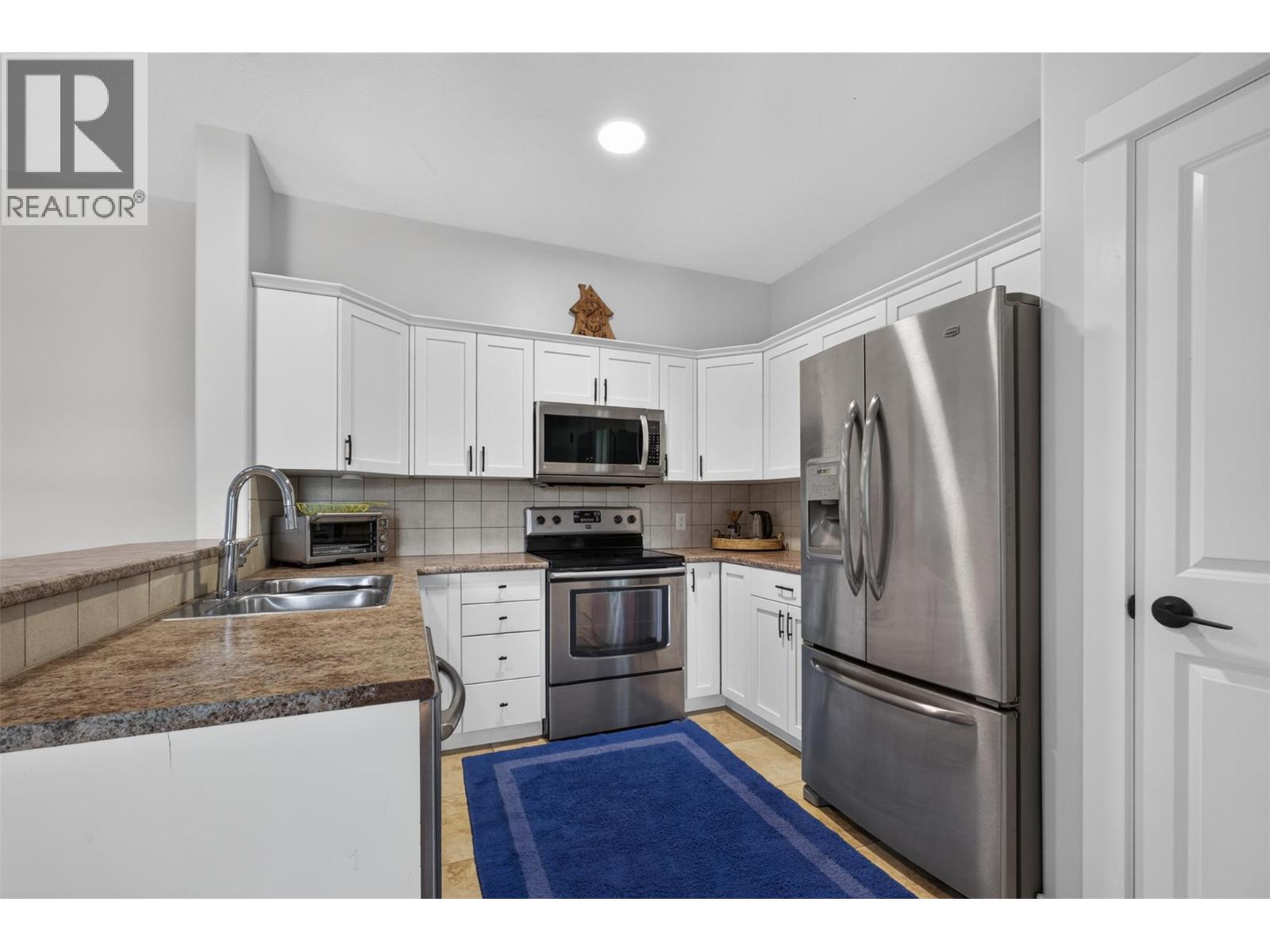 2551 Shoreline Drive Unit# 208