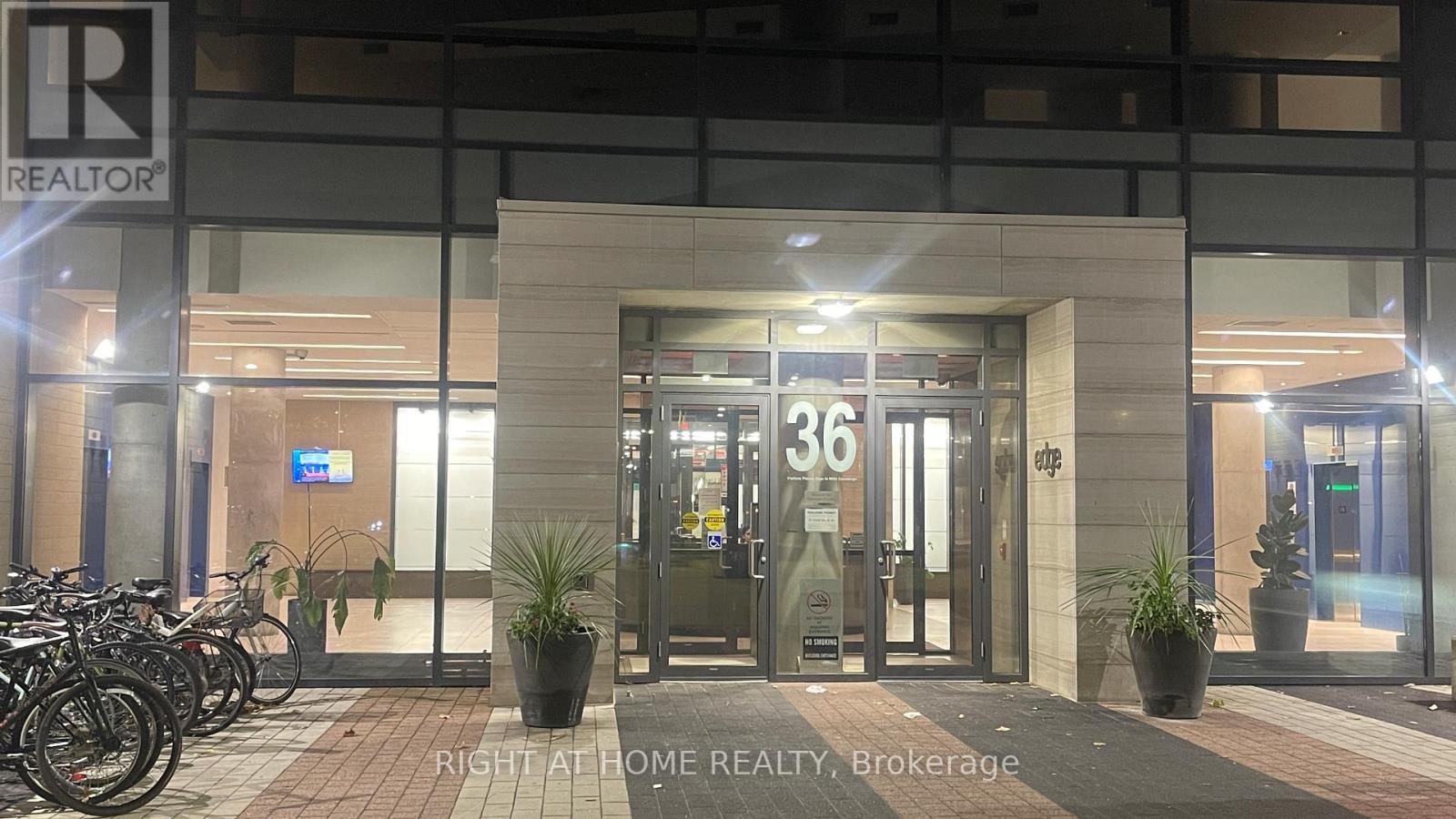 Photo 1 of 20 — PH03W - 36 LISGAR STREET Unit PH03w, Toronto (Little Portugal), ON M6J0C7