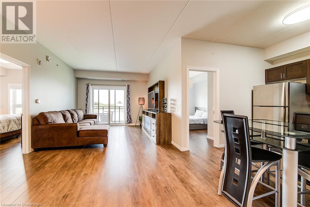 35 KINGSBURY Square Unit# 327