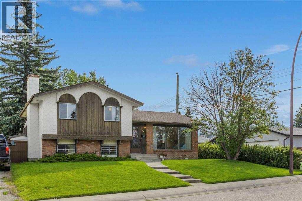 3043 Cedar Ridge Drive SW