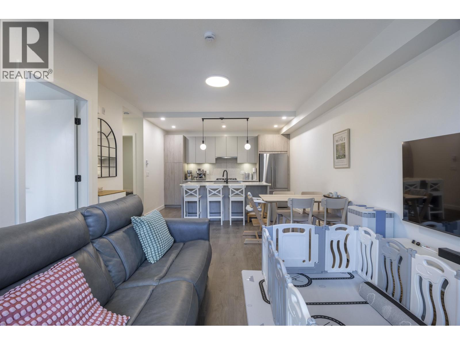 115 715 DUCKLOW STREET