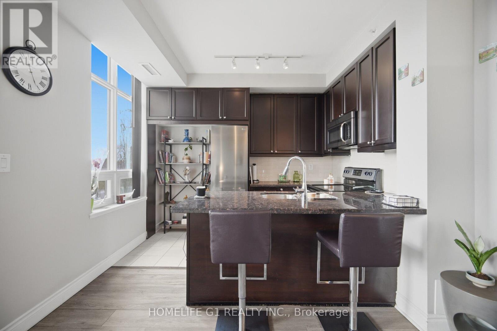 212 - 2396 MAJOR MACKENZIE DRIVE