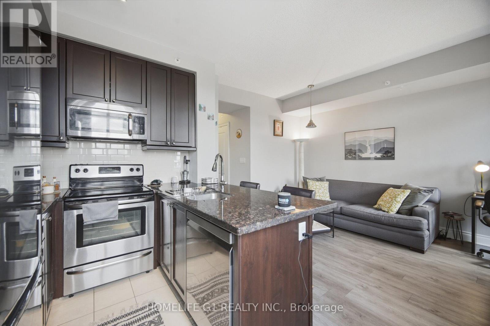 212 - 2396 MAJOR MACKENZIE DRIVE