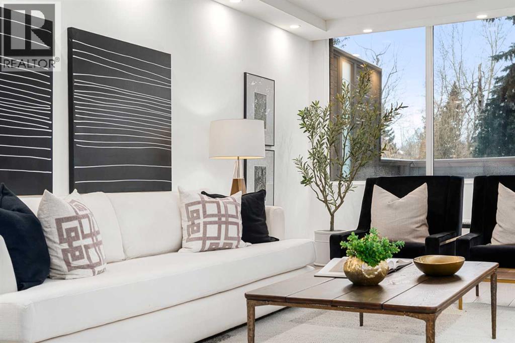 105, 330 26 Avenue SW