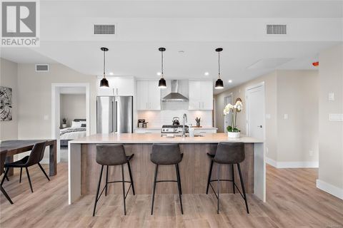 302 2520 Hackett Cres Central Saanich BC V8M0B9