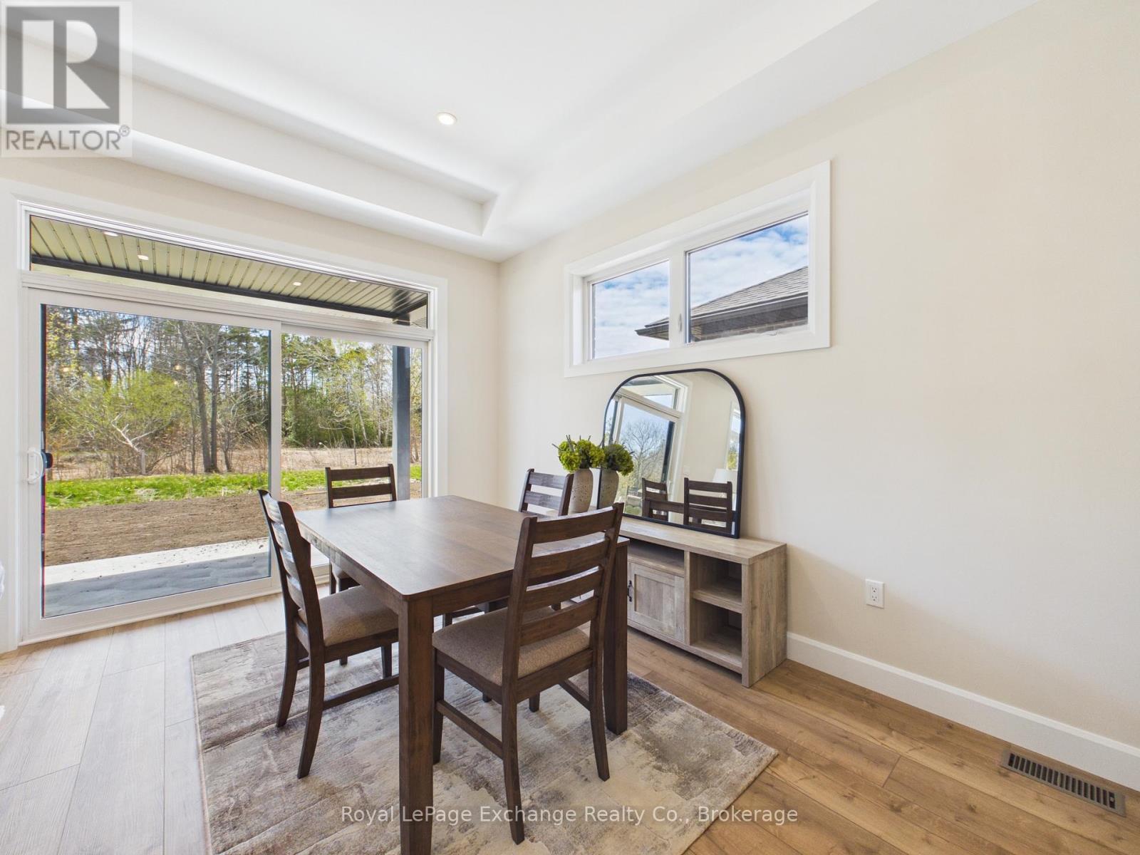 39 MERCEDES CRESCENT