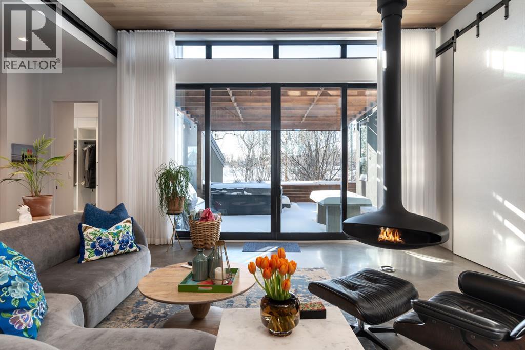 411 Cliffe Avenue SW