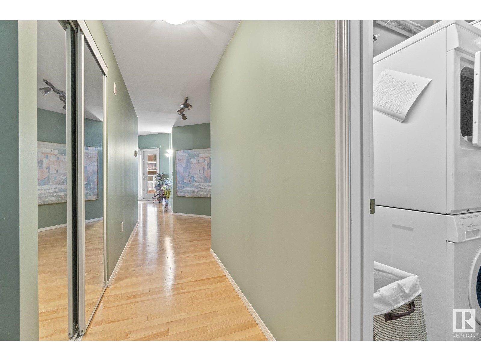 #801 9708 110 ST NW