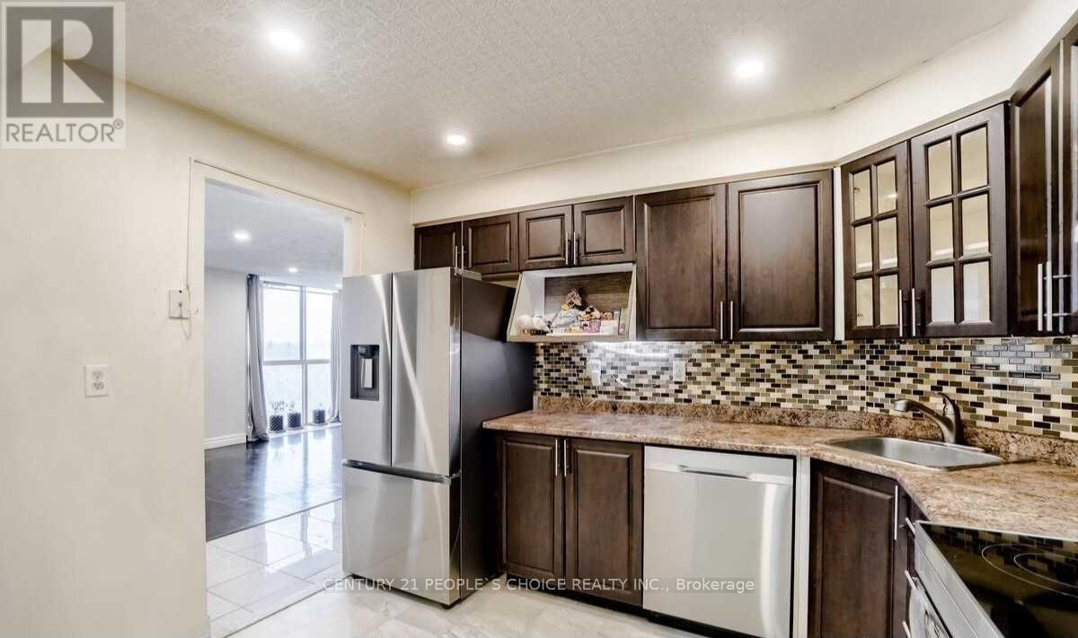 411 - 41 MARKBROOK LANE