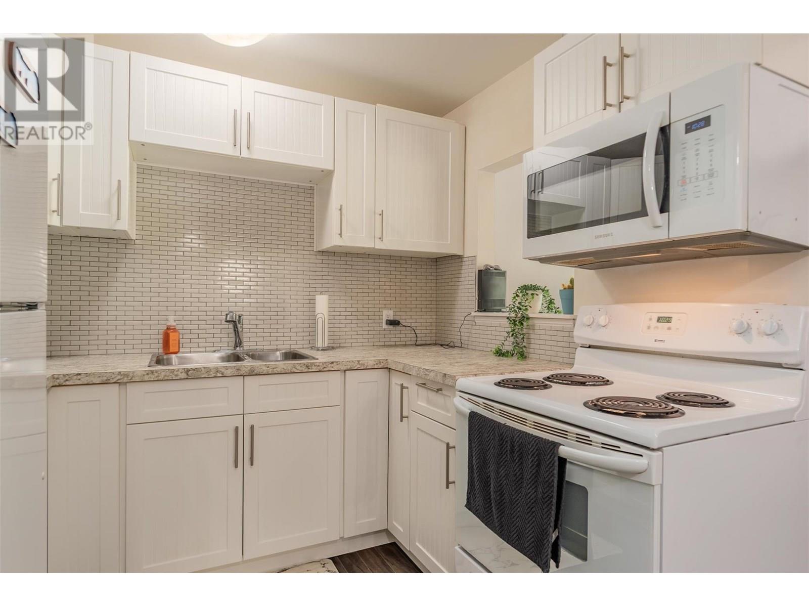 880 Wordsworth Avenue Unit# 212