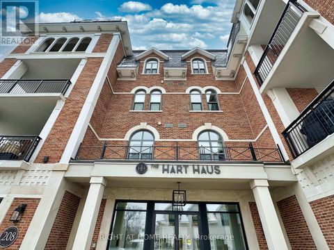 Property photo of ph02 - 208 main st unionville street, markham (unionville), ON l3r6j8