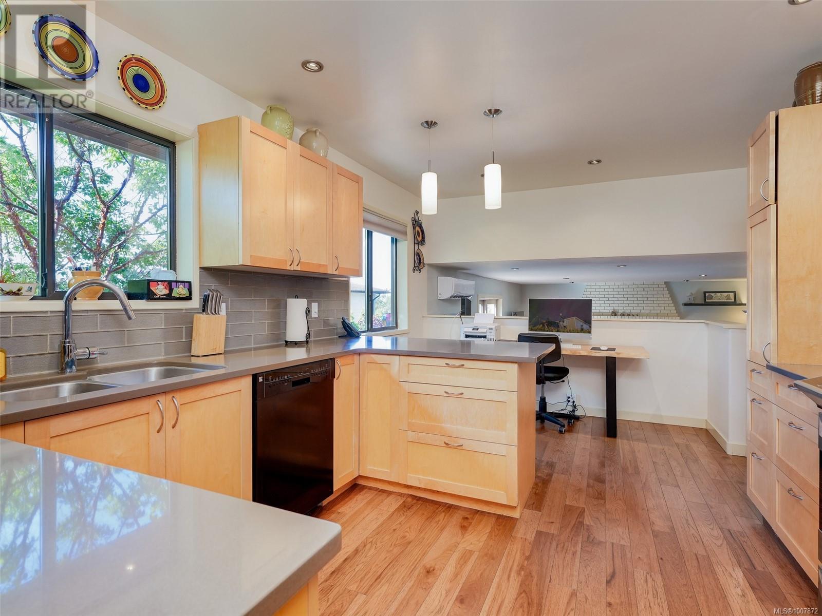 4234 Panorama Dr