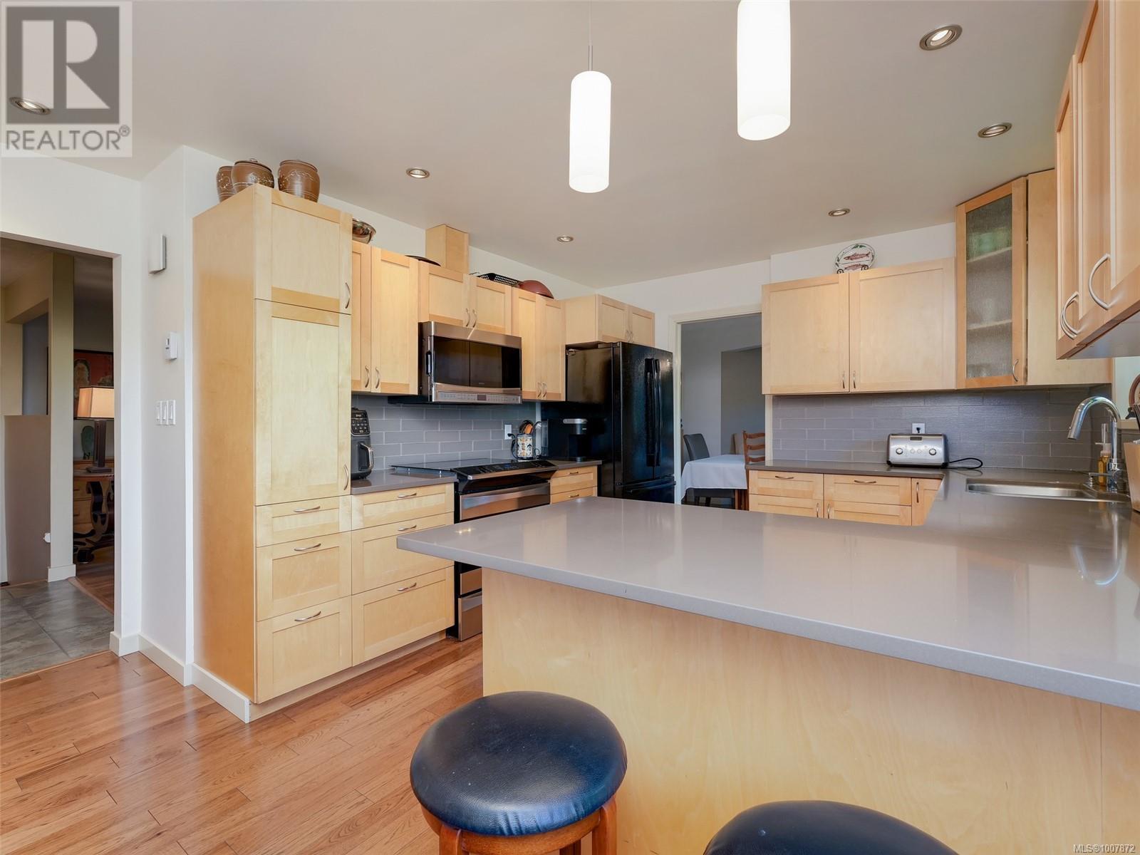 4234 Panorama Dr