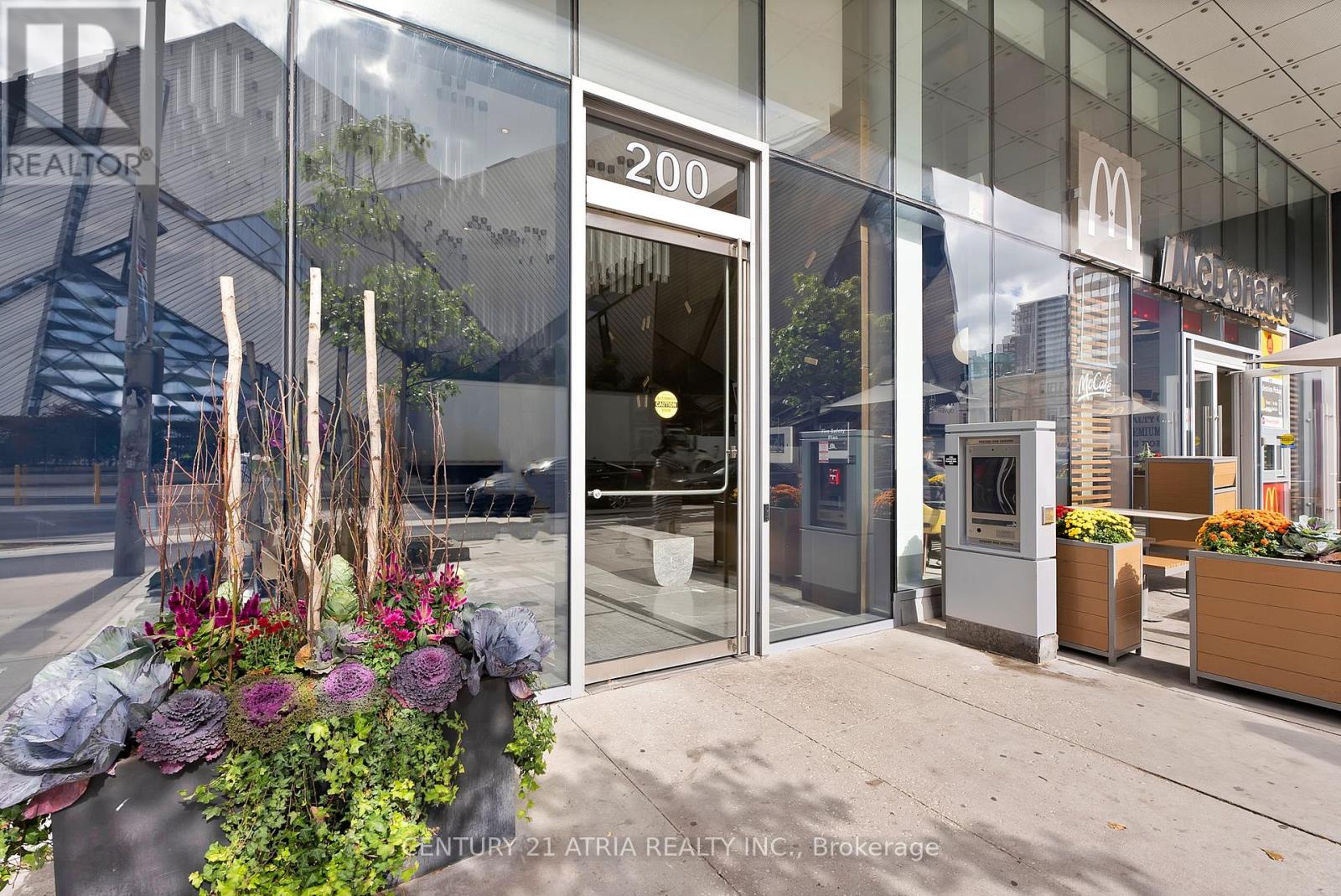 3002 - 200 BLOOR STREET W