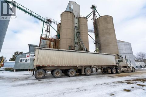 6517 James STREET Brooke-Alvinston ON N0N1K0