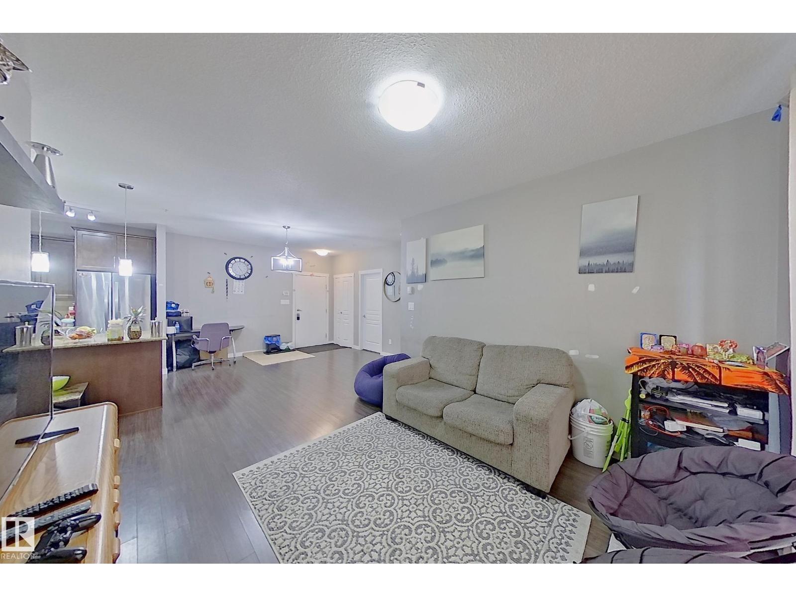 #103 812 WELSH DR SW