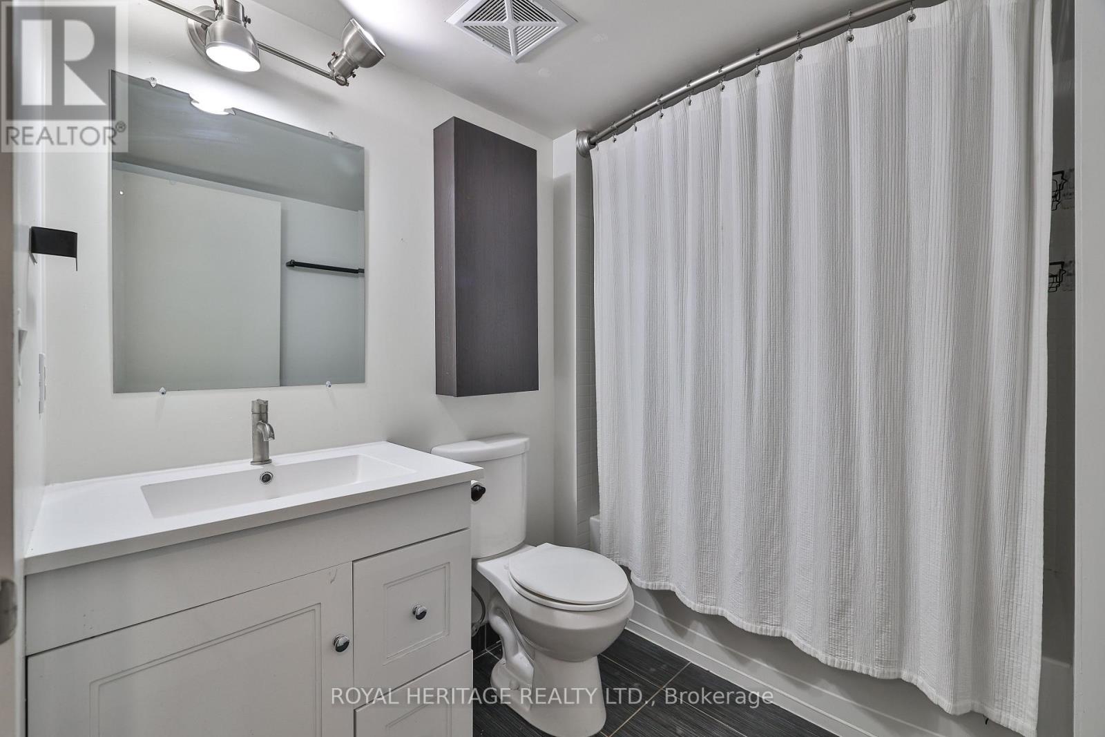 104 - 38 JOE SHUSTER WAY