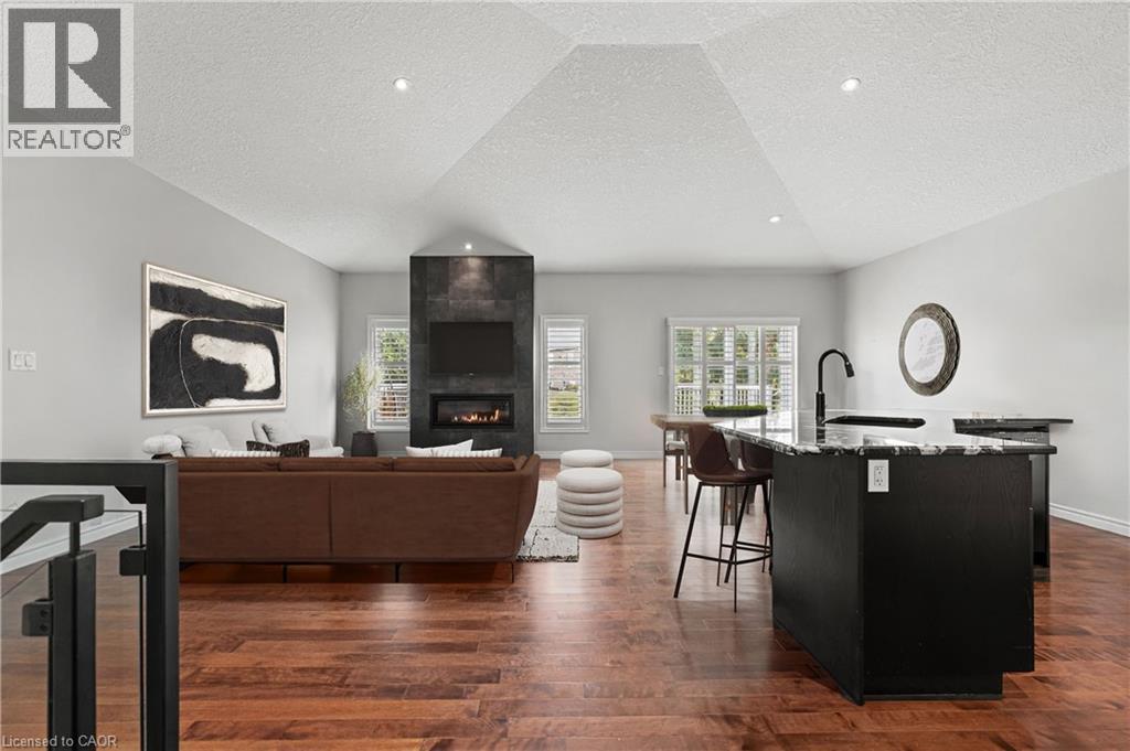 152 DEVONSHIRE Drive Unit# 18